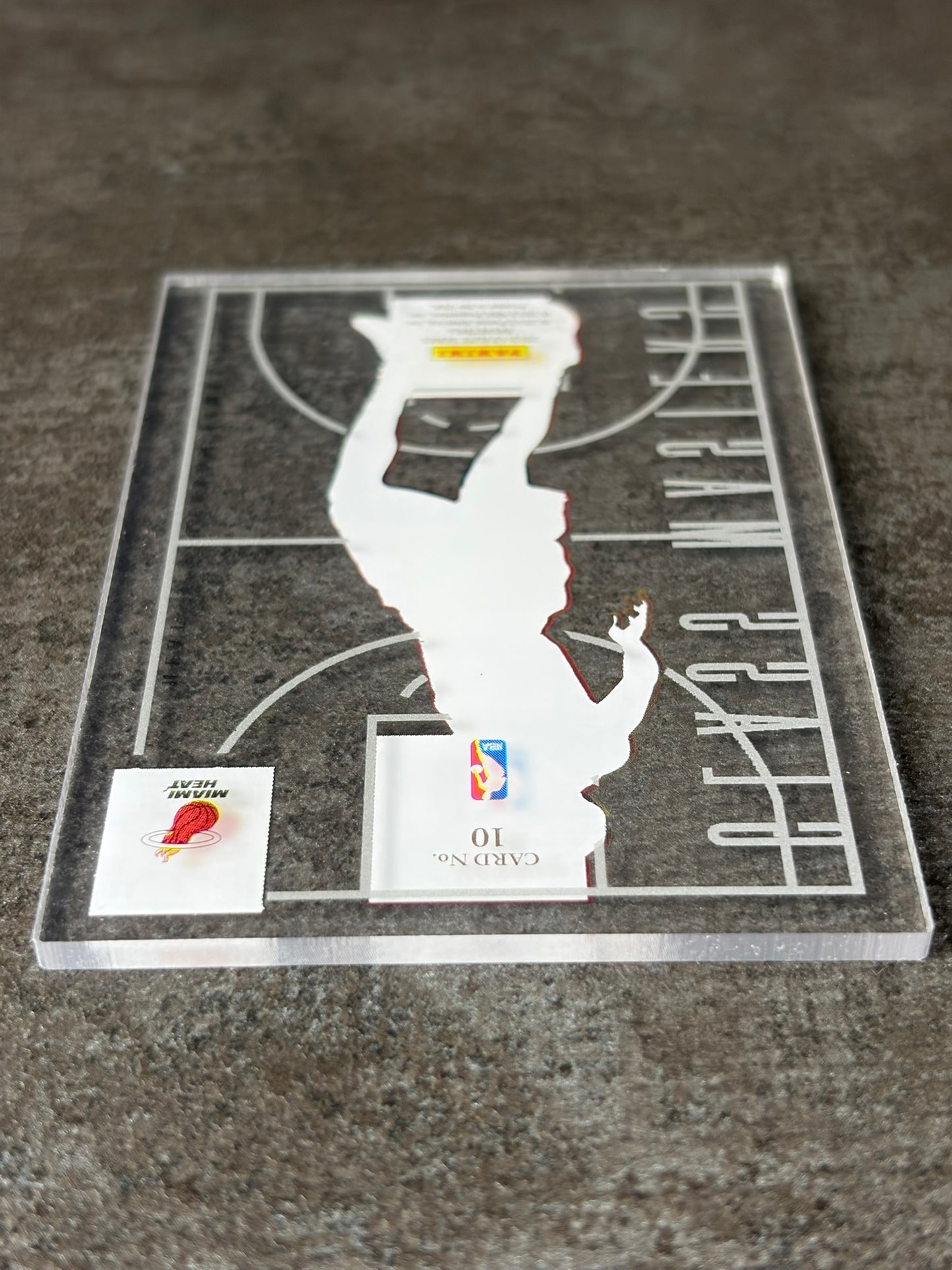 2012-13 Panini Elite Glass Masters LeBron James  #10