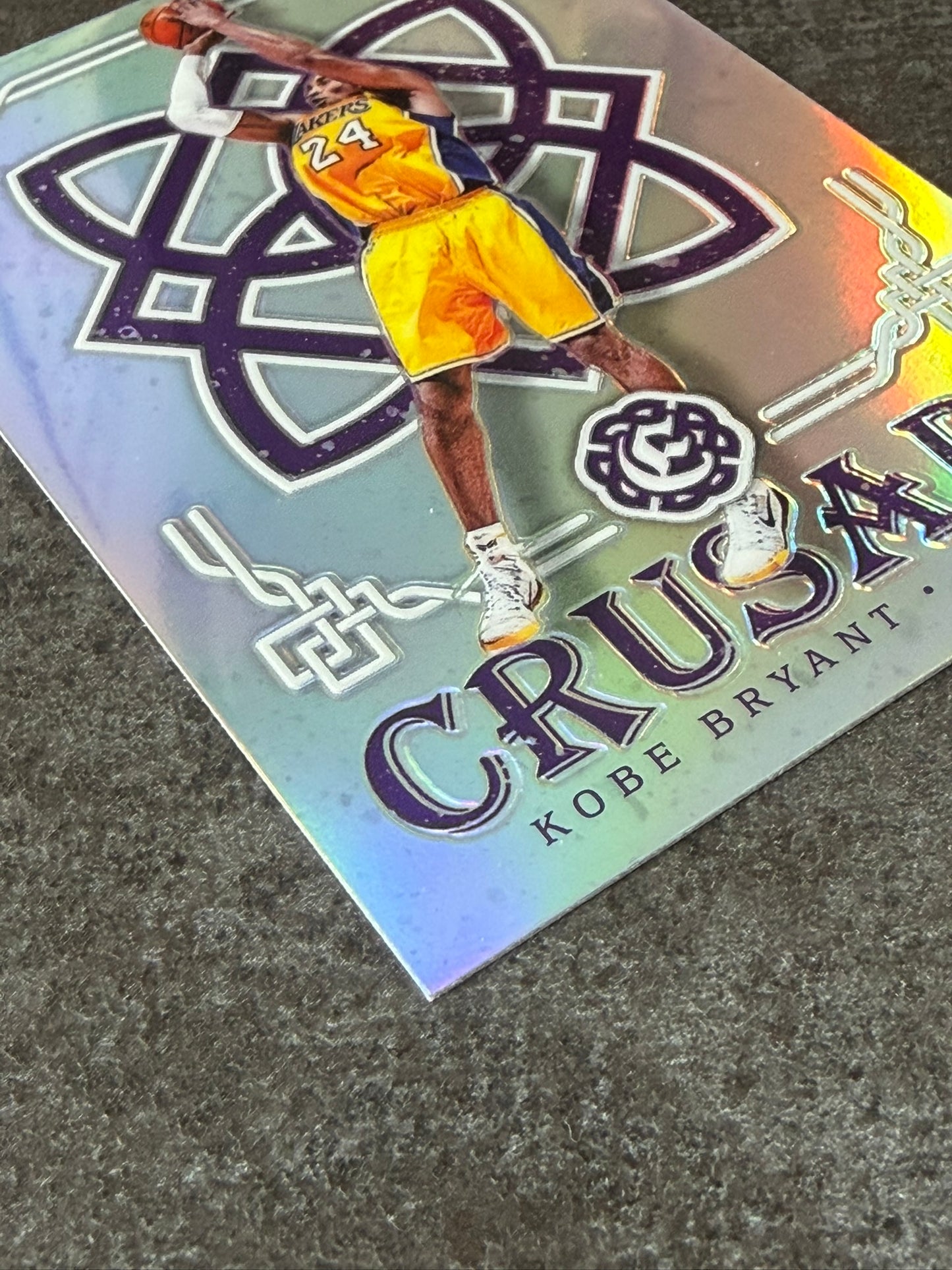 2016-17 Panini Excalibur Crusade Silver Prizm Kobe Bryant #88