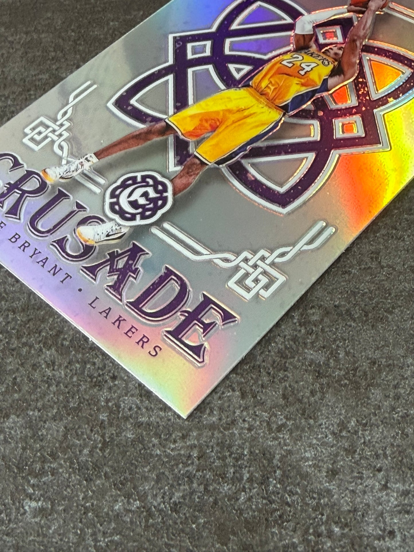 2016-17 Panini Excalibur Crusade Silver Prizm Kobe Bryant #88