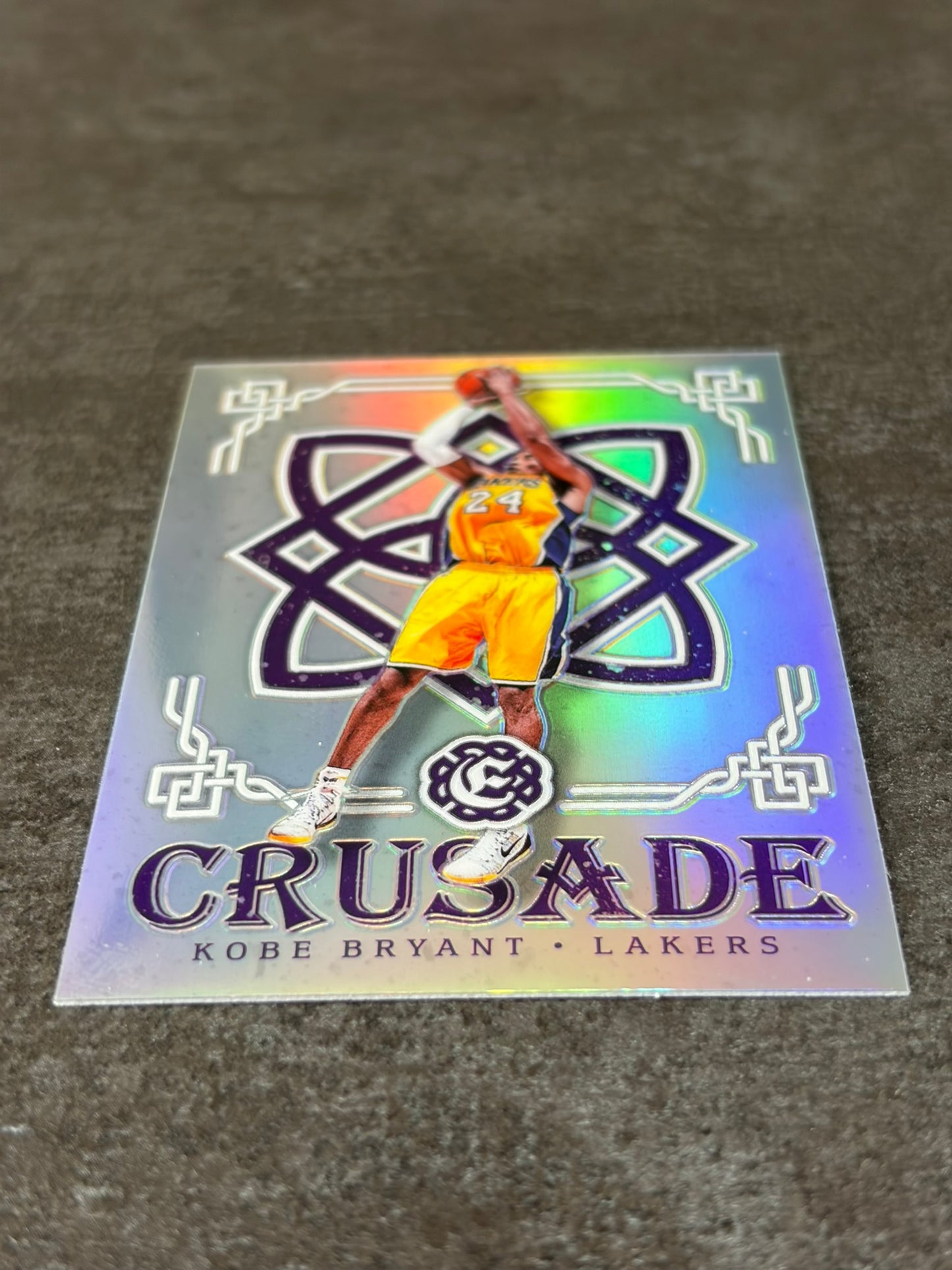 2016-17 Panini Excalibur Crusade Silver Prizm Kobe Bryant #88