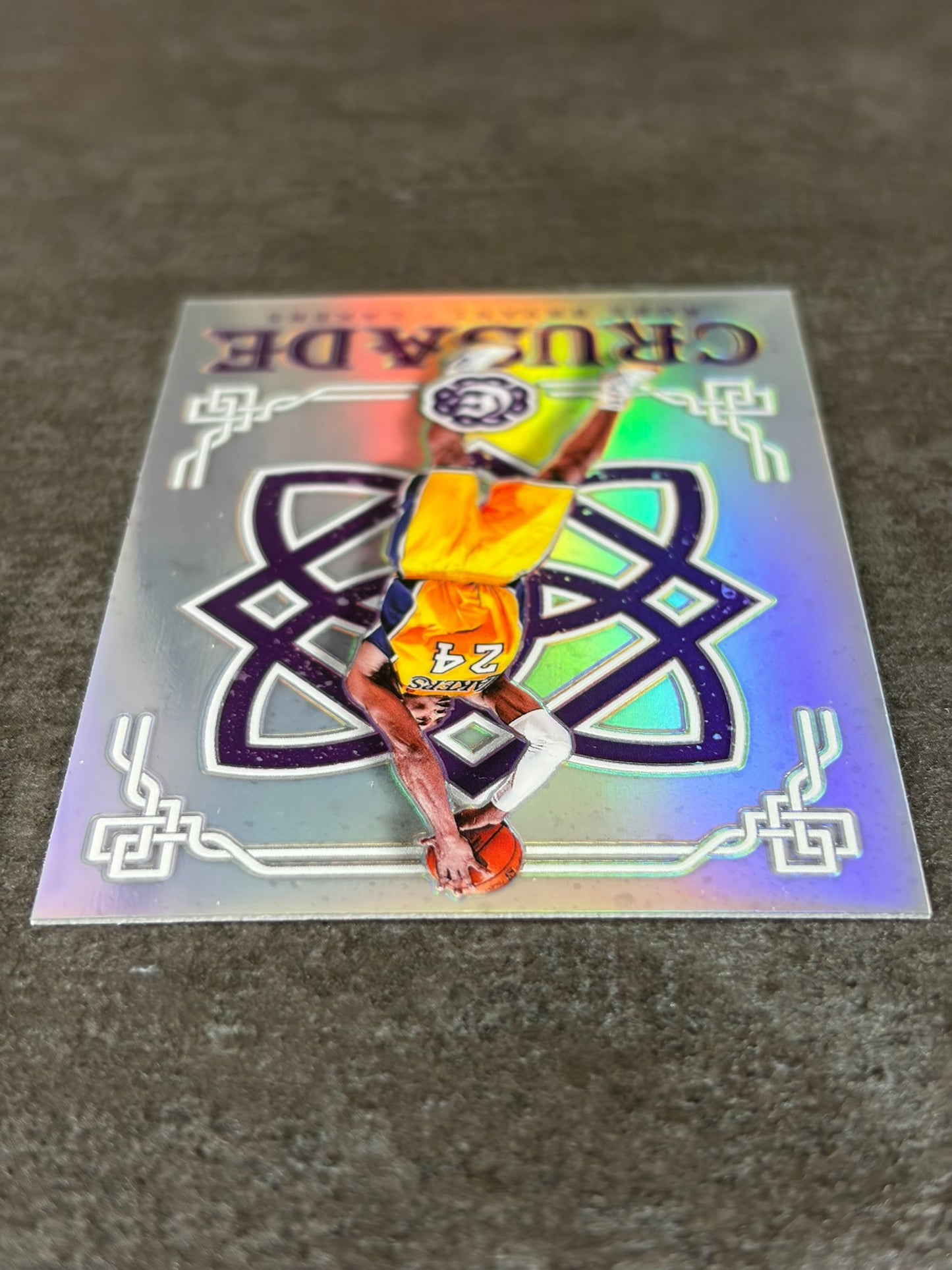 2016-17 Panini Excalibur Crusade Silver Prizm Kobe Bryant #88