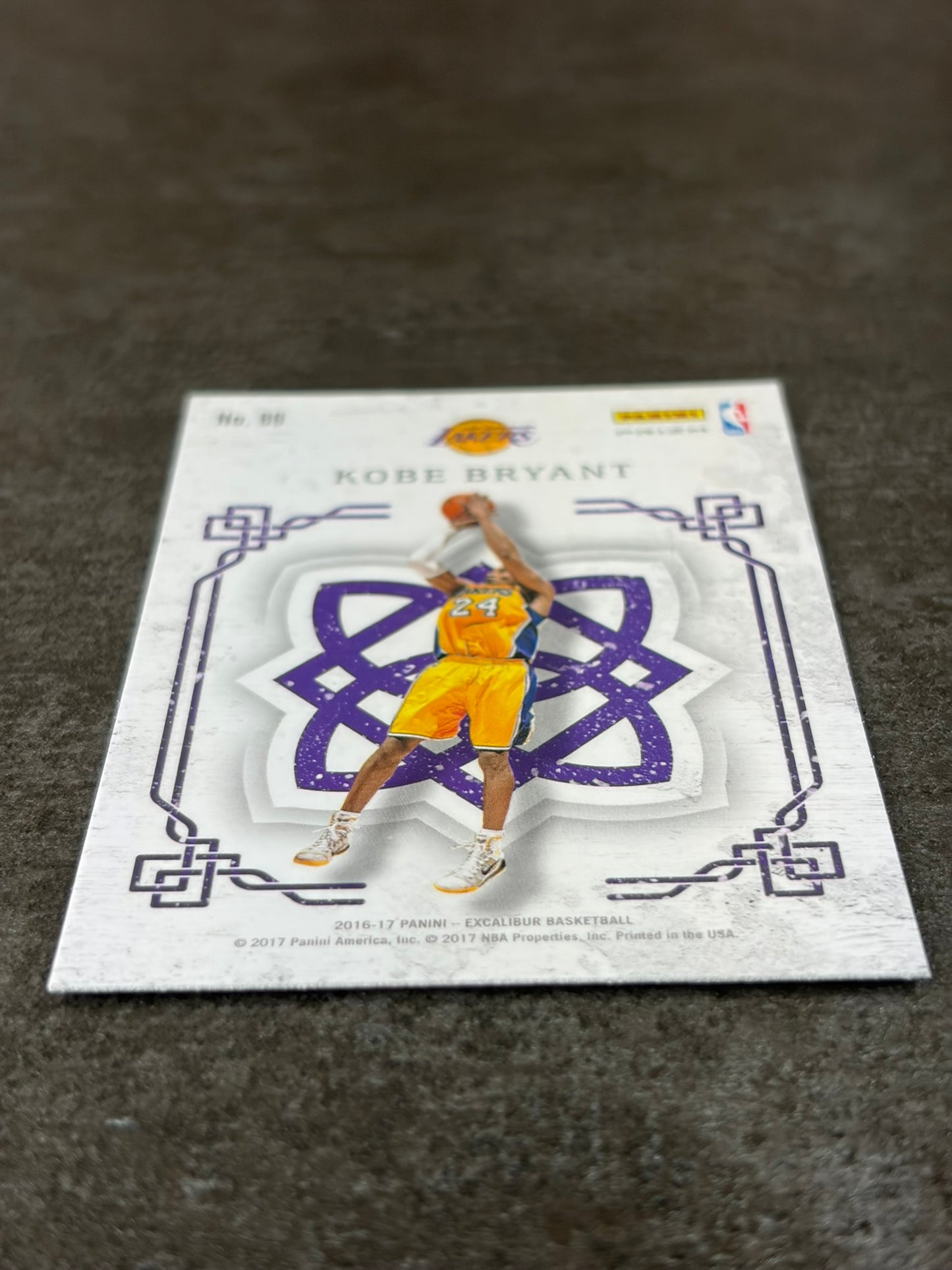 2016-17 Panini Excalibur Crusade Silver Prizm Kobe Bryant #88