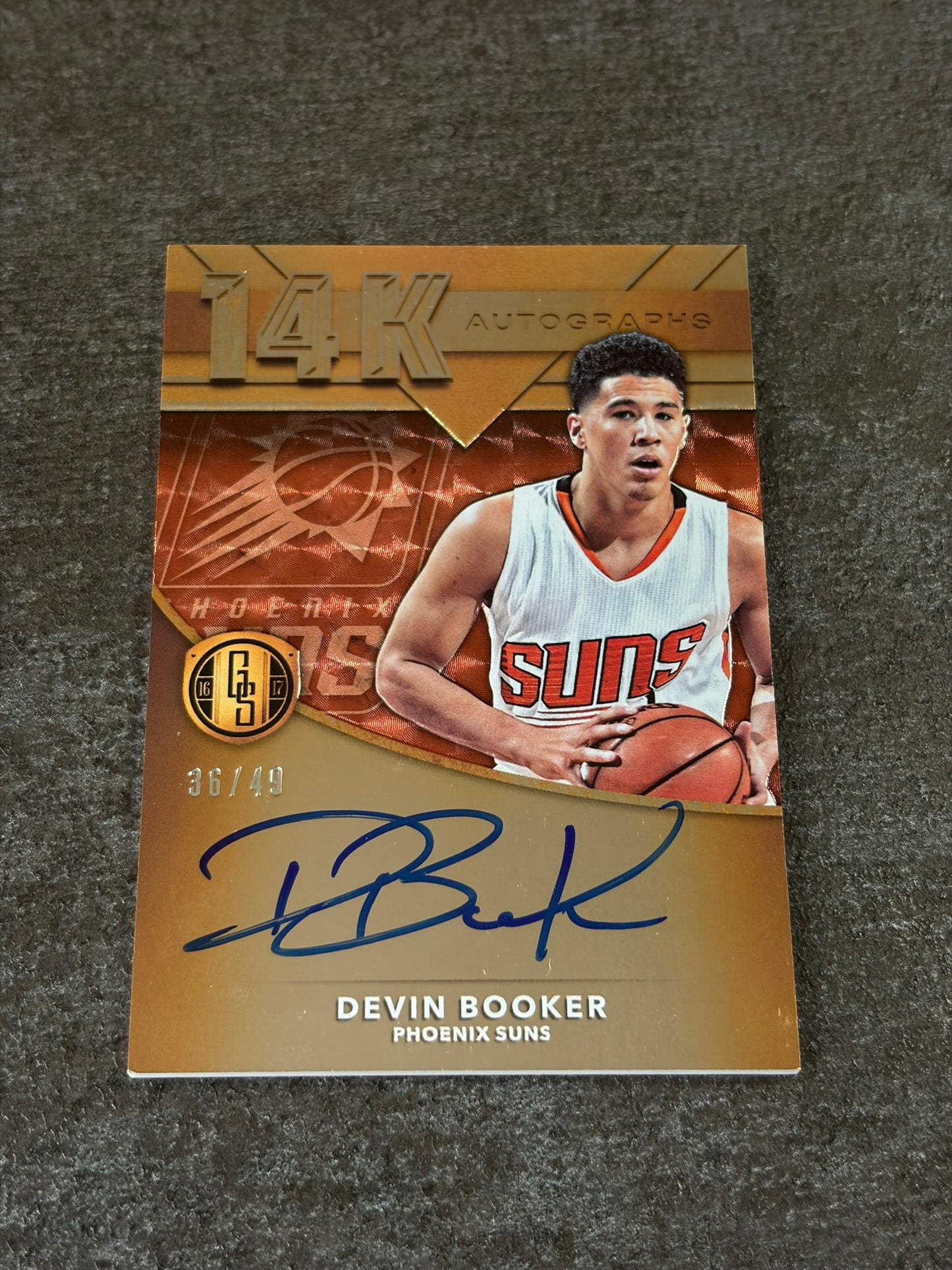 2016-17 Panini Gold Standard 14K Autograph Devin Booker