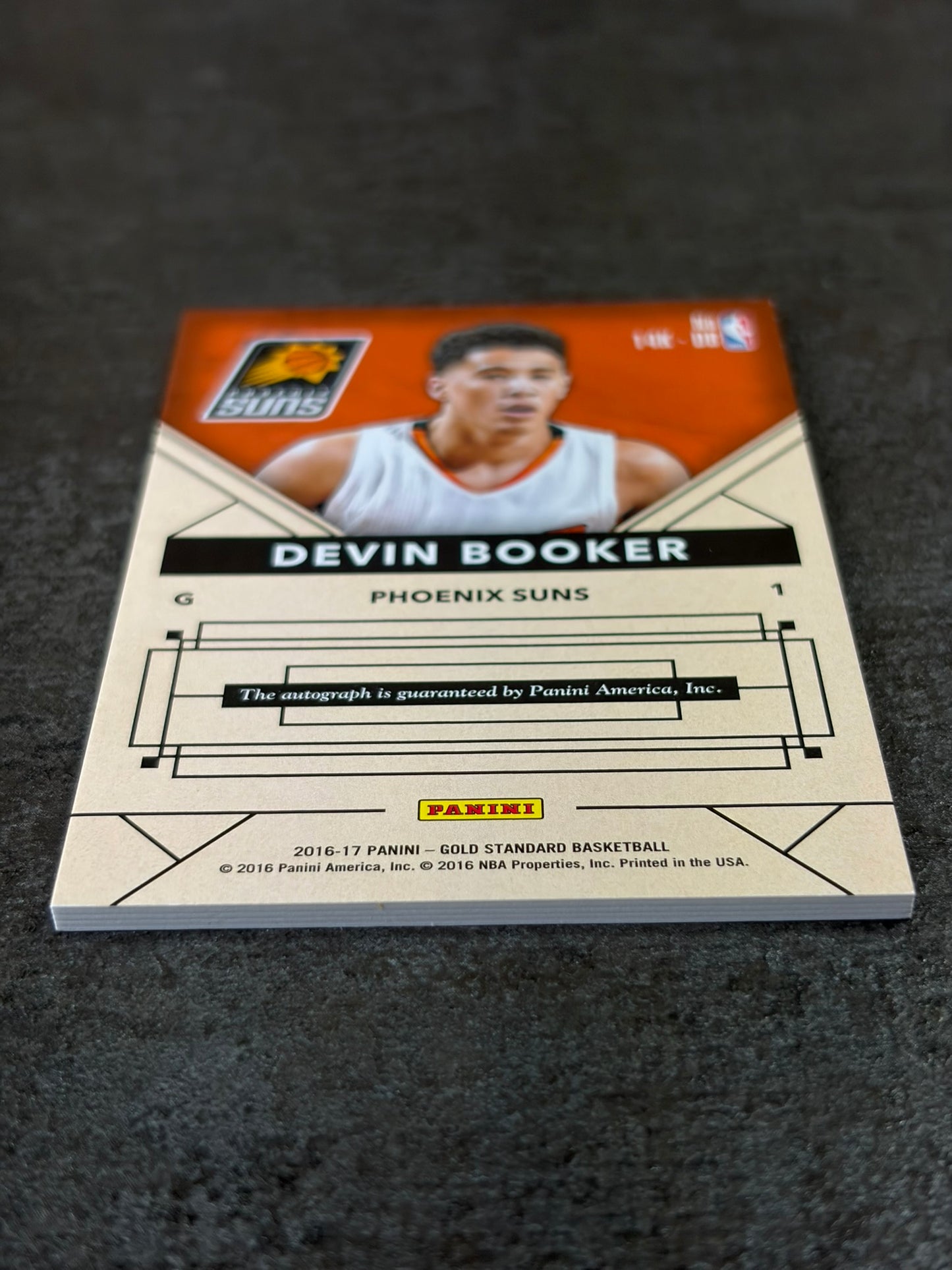 2016-17 Panini Gold Standard 14K Autograph Devin Booker